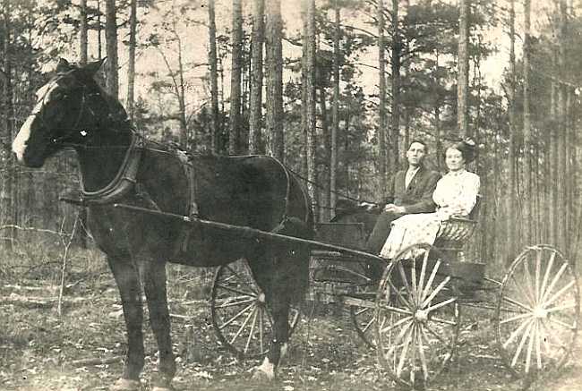 James Chestley Ingram and Bessie Mae Temple Ingram's Wedding photo