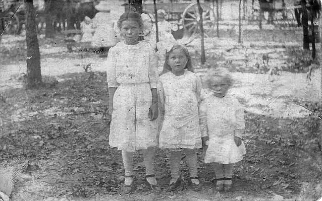 Ida May, Mildred and Marvina(?) Wood