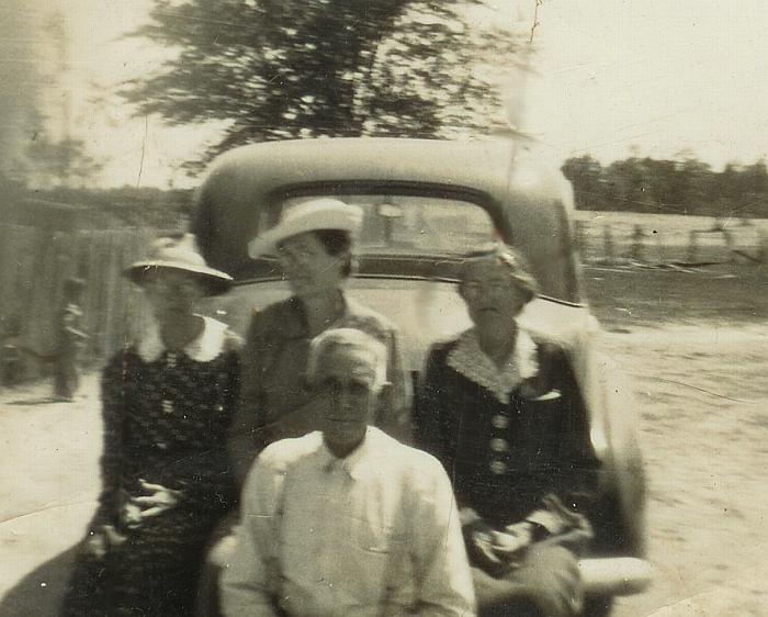 Alec Hickman, Hettie Hickman, Irene Manns and Ira Beasley