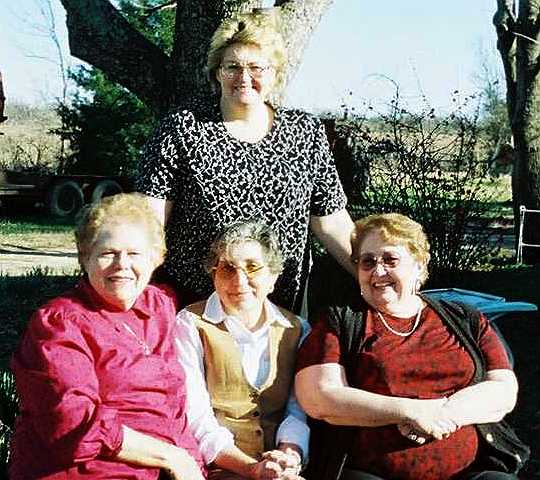 bottom: Betty Jo Coddington Rains of Halley, AR., Sue Roberts Best of Johnsville, AR., Shirley St. John Meggs of Warren, AR.; standing: Carolann Stanton St. John of Naperville, IL. and Sumpter, AR.