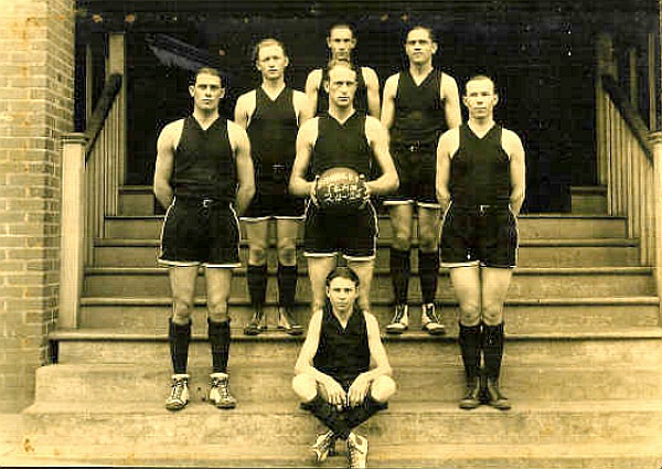 YMCA Basketball Team, 1924-1925