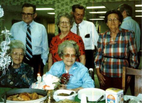 Ola York Thomas, Claudia York Vickers, Gordie York, ?, ? and ?