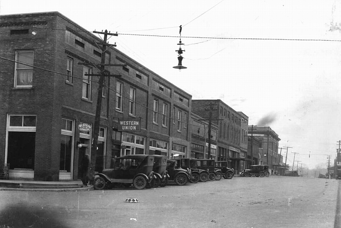 Old Southerland Hotel, Warren, Arkansas, early 1920's is located at the Bradley County Historical Museum